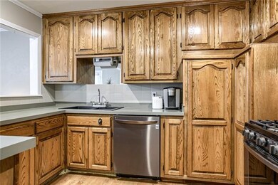 11522 W 70th St, Shawnee, KS 66203 - photo 6