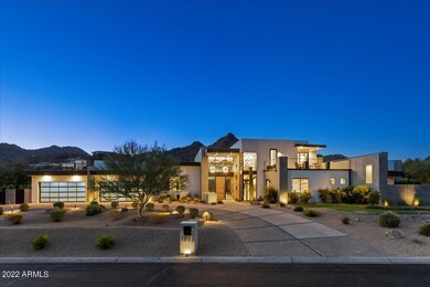 3802 E Stella Ln