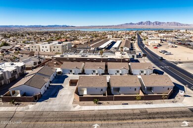 2080SwansonAveExterior_24