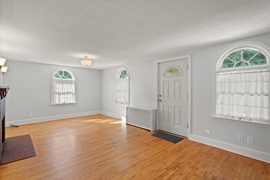 33 Cedar Grove Ave, Peabody, MA 01960 - photo 5