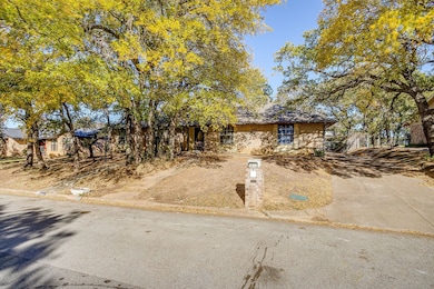 2844 Hurstview Dr, Hurst, TX 76054 - photo 4