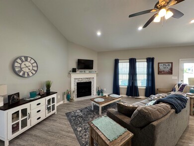 214 Eagle Dr, Covington, IN 47932 - photo 4