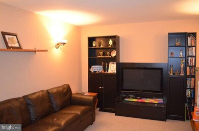 6046 Tree Swallow Ct, Columbia, MD 21044 - photo 6