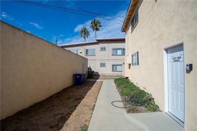 Imperial-906, El Segundo, CA 90245 - photo 3