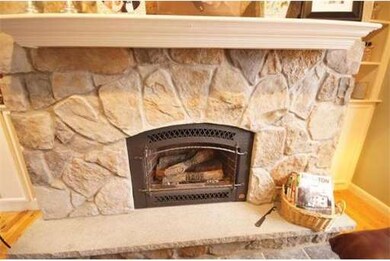 3 Rocky Cir, Derry, NH 03038 - photo 3