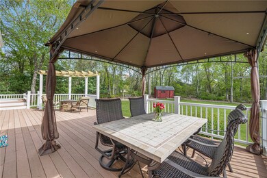 80 Candy Apple Ln, Saunderstown, RI 02874 - photo 4