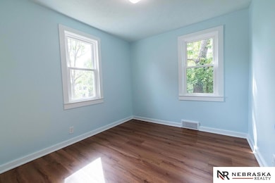4240 Nebraska Ave, Omaha, NE 68111 - photo 7
