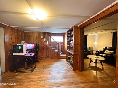 135 Madison Ave, Pittsfield, MA 01201 - photo 4