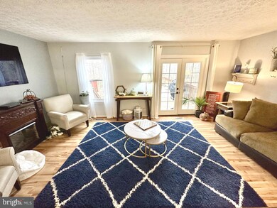 8034 Green Tree Ct, Elkridge, MD 21075 - photo 2