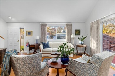 932 Williamsburg Cir, Warwick, RI 02886 - photo 6