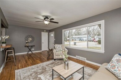 7806 SW 10th Place, Des Moines, IA 50315 - photo 2