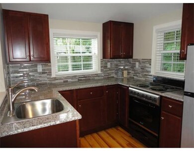 218 Court St unit 1st FL Back, Plymouth, MA 02360 - photo 2