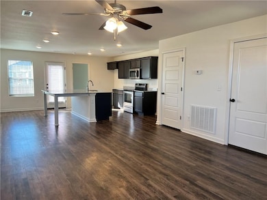 820 S Parrot Ln, Siloam Springs, AR 72761 - photo 4