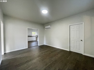 1039 Chestnut Ave, Cottage Grove, OR 97424 - photo 5