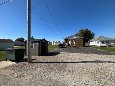 808 3rd St, Perry, IA 50220 - photo 4