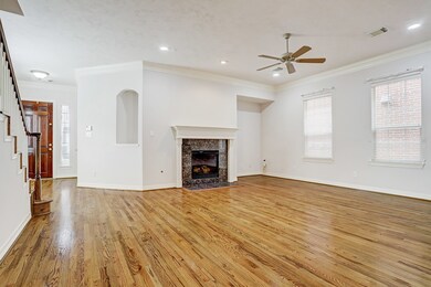 3014 Heritage Creek Oaks, Houston, TX 77008 - photo 5