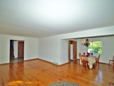 Living Room (3)