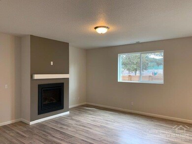 20563 SE Cameron Ave, Bend, OR 97702 - photo 6