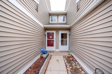 2120 Stone School Cir unit 26, Ann Arbor, MI 48108 - photo 2