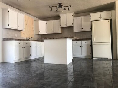 8146 W Weldon Ave, Phoenix, AZ 85033 - photo 3