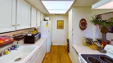 2040-S-Rural-Rd-Unit-C-Kitchen