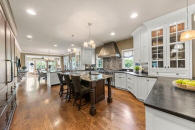 608 Balmoral Cir, Naperville, IL 60540 - photo 6