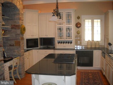 267 S Tamarac Dr, Shepherdstown, WV 25443 - photo 3