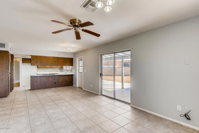 40 N Maple Mesa AZ 85205 USA-large-009-0