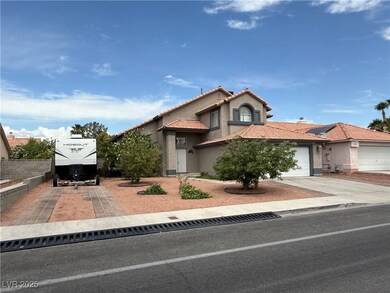 5517 Rock Creek Ln, Las Vegas, NV 89130 - photo 2