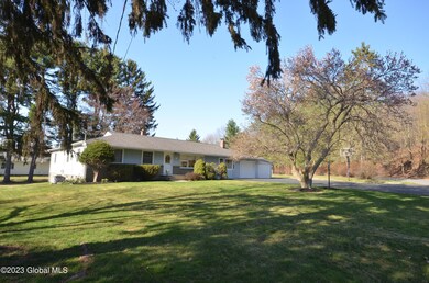 28 Nancy Dr, Troy, NY 12180 - photo 3