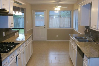 8615 Bold Forest Dr, Houston, TX 77088 - photo 3