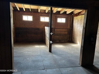 1064 Maxim Southard Rd unit Equestrian Facility, Howell, NJ 07731 - photo 5