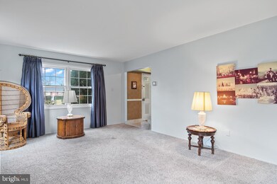 4000 Woodhaven Ln, Bowie, MD 20715 - photo 6