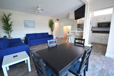 1451 N 12th Ct unit 8B, Hollywood, FL 33019 - photo 6