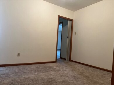 1402 W Randolph St, Vandalia, IL 62471 - photo 6