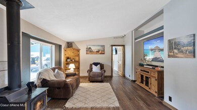 005_Living Room