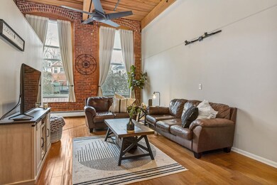 Rivermoor Landing unit 34, Newmarket, NH 03857 - photo 2