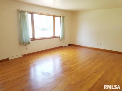 1806 W 36th St, Davenport, IA 52806 - photo 4