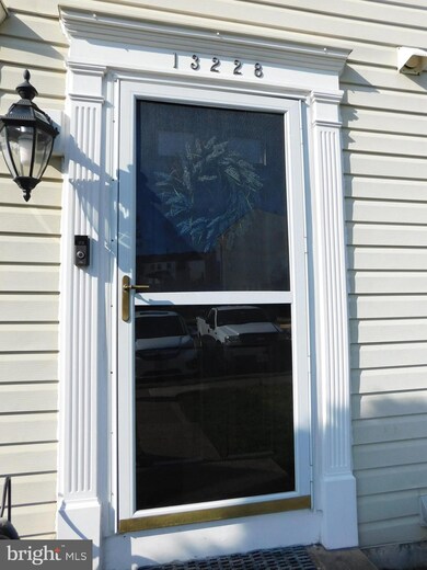 13228 Custom House Ct, Fairfax, VA 22033 - photo 3