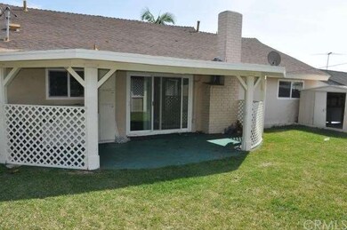 all new windows and slider, great yard for enterta