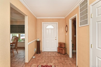 226 Oakview Ave, Oceanside, NY 11572 - photo 2