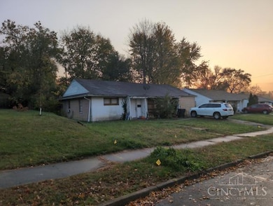 1708 Princeton Dr, Dayton, OH 45406 - photo 2