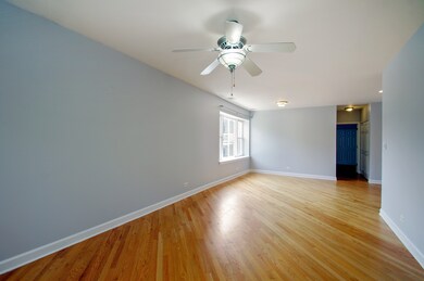 2915 W Granville Ave unit 3E, Chicago, IL 60659 - photo 3