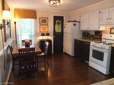 Eat in area in kitchen.