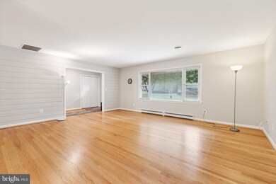 18313 Candice Dr, Triangle, VA 22172 - photo 6