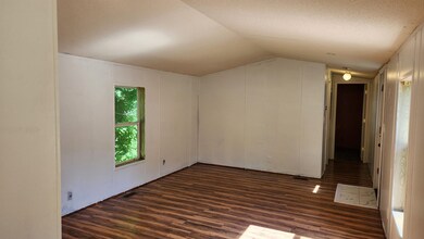 5 Reagan Cir, Allenstown, NH 03275 - photo 4