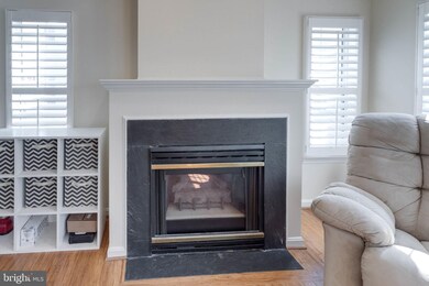 7954 Calvary Ct unit 152, Manassas, VA 20109 - photo 5