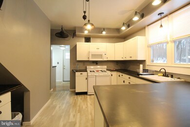 5605 Hawthorne Rd, La Plata, MD 20646 - photo 7