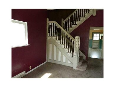 Entry/Foyer.