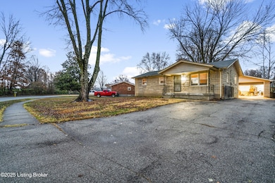 10219 Beau Brummell Dr, Fairdale, KY 40118 - photo 6